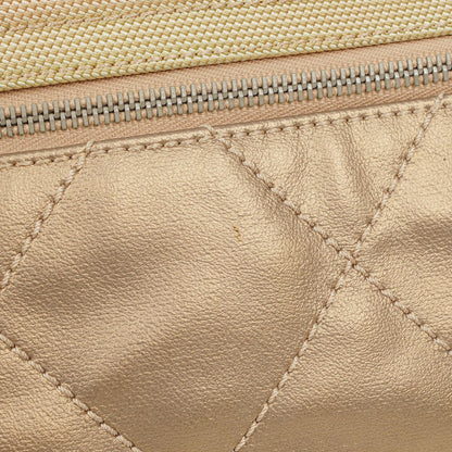 Chanel Paris-Biarritz Hobo Tasche in Gold