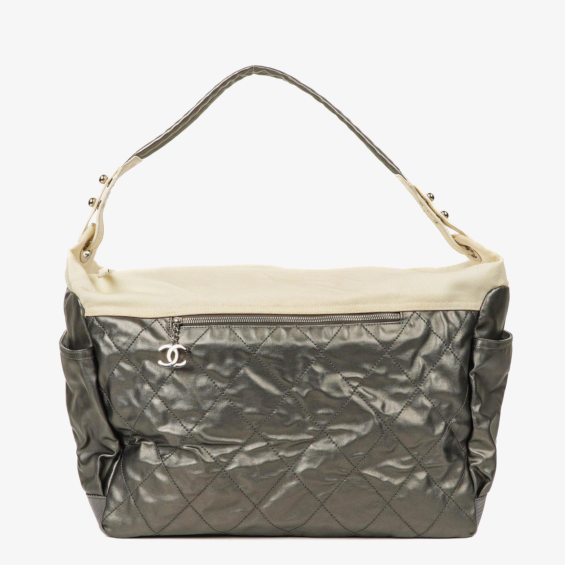 Chanel Paris-Biarritz Silber und Creme Große Hobo Tasche