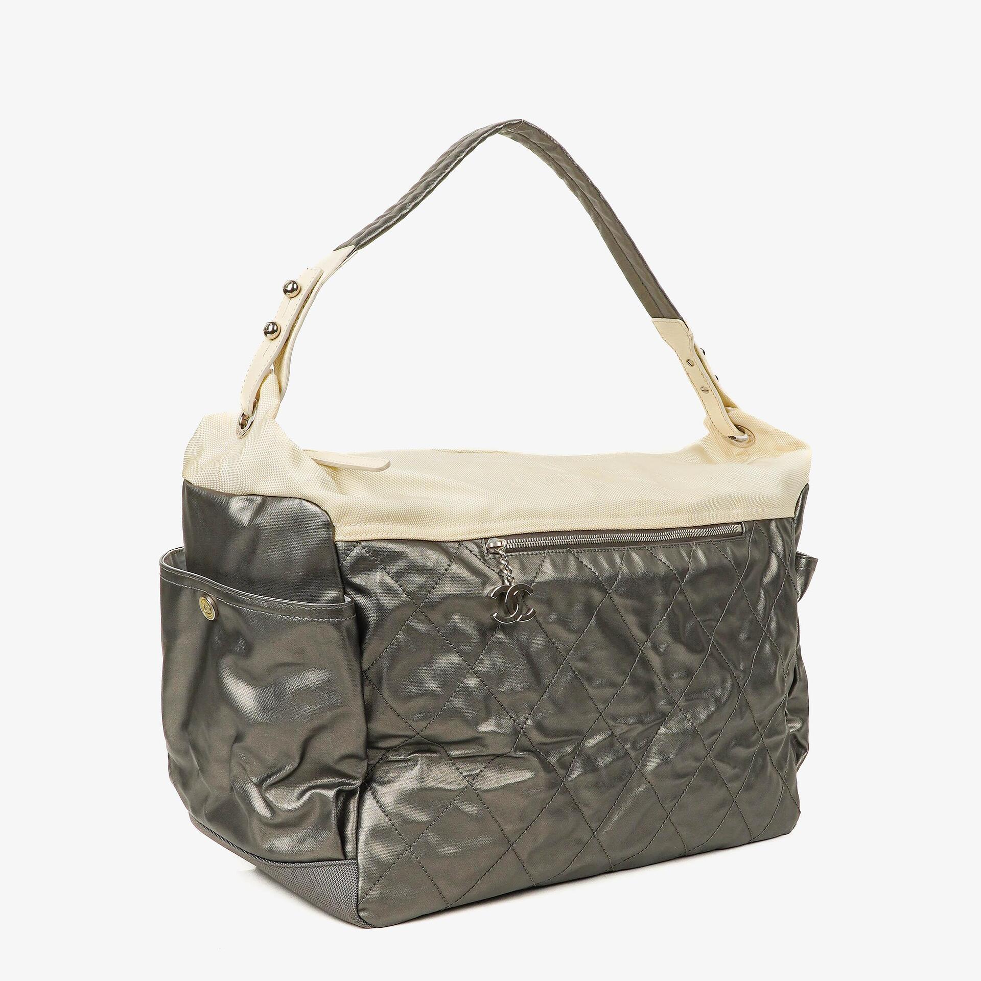 Chanel Paris-Biarritz Silber und Creme Große Hobo Tasche