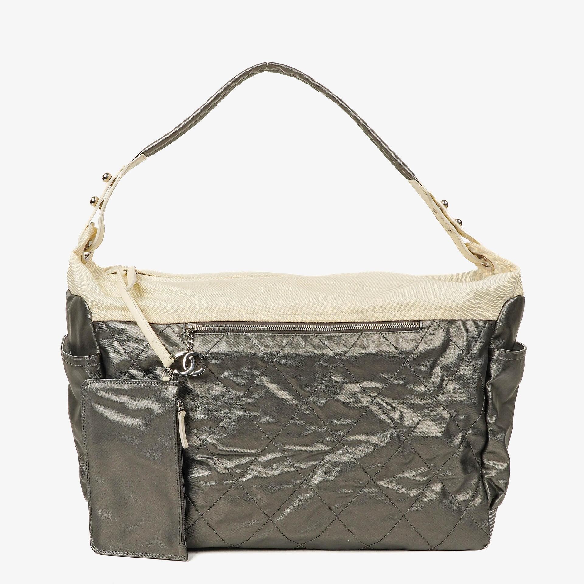 Chanel Paris-Biarritz Silber und Creme Große Hobo Tasche