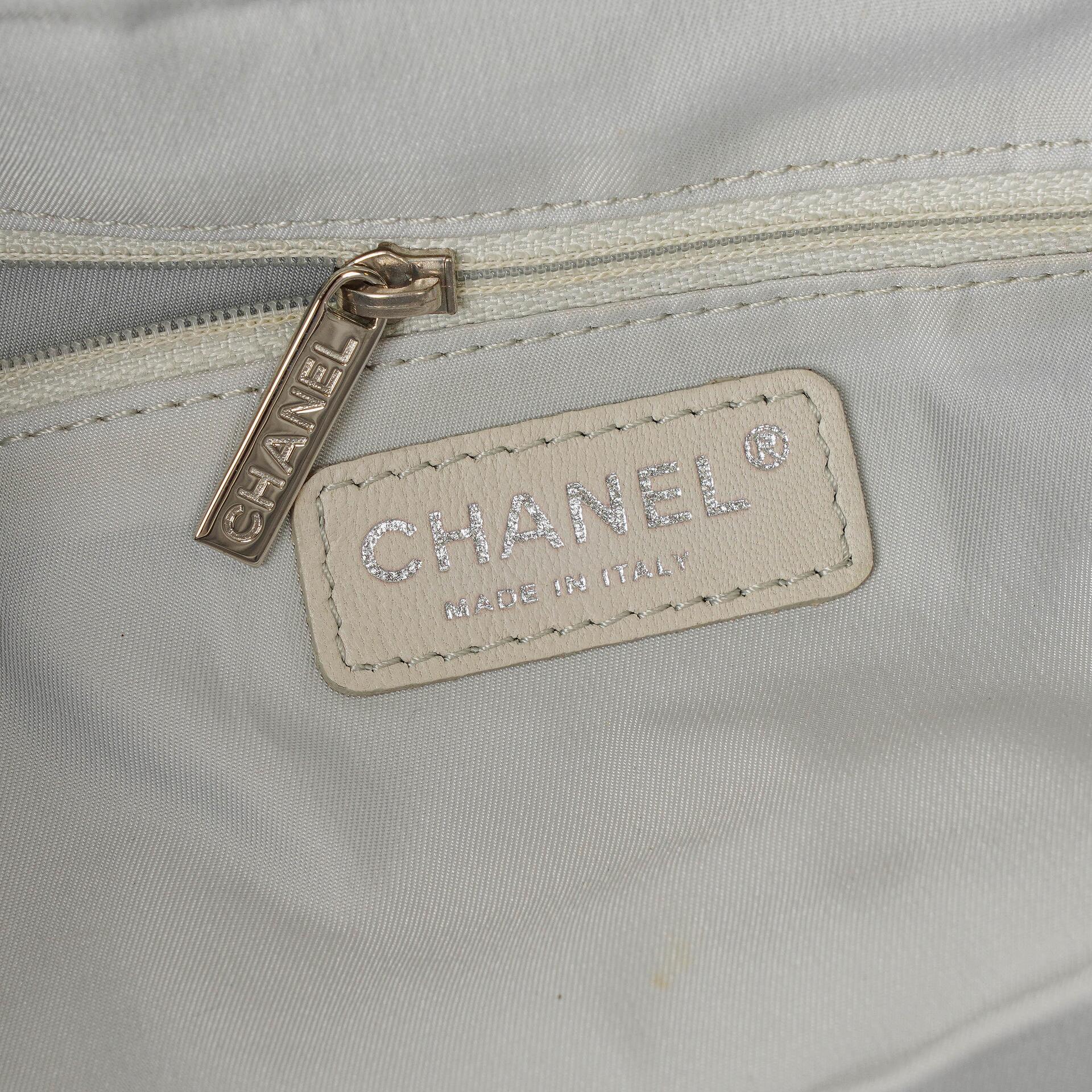 Chanel Paris-Biarritz Silber und Creme Große Hobo Tasche