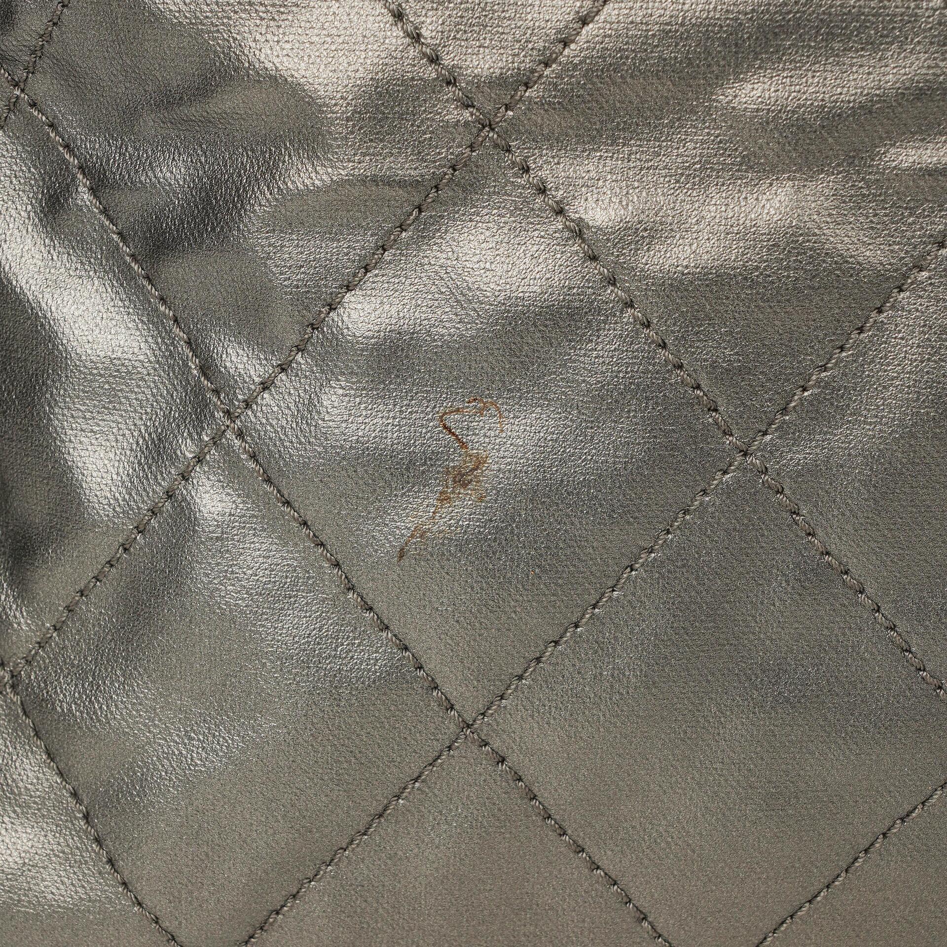 Chanel Paris-Biarritz Silber und Creme Große Hobo Tasche