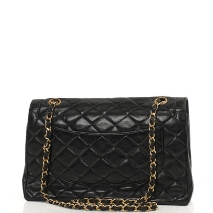 Chanel Paris Klassische Mittlere Doppelklappen Tasche Schwarze Gequiltete Lammleder Mit Gold- & Silberfarbenem Zubehör