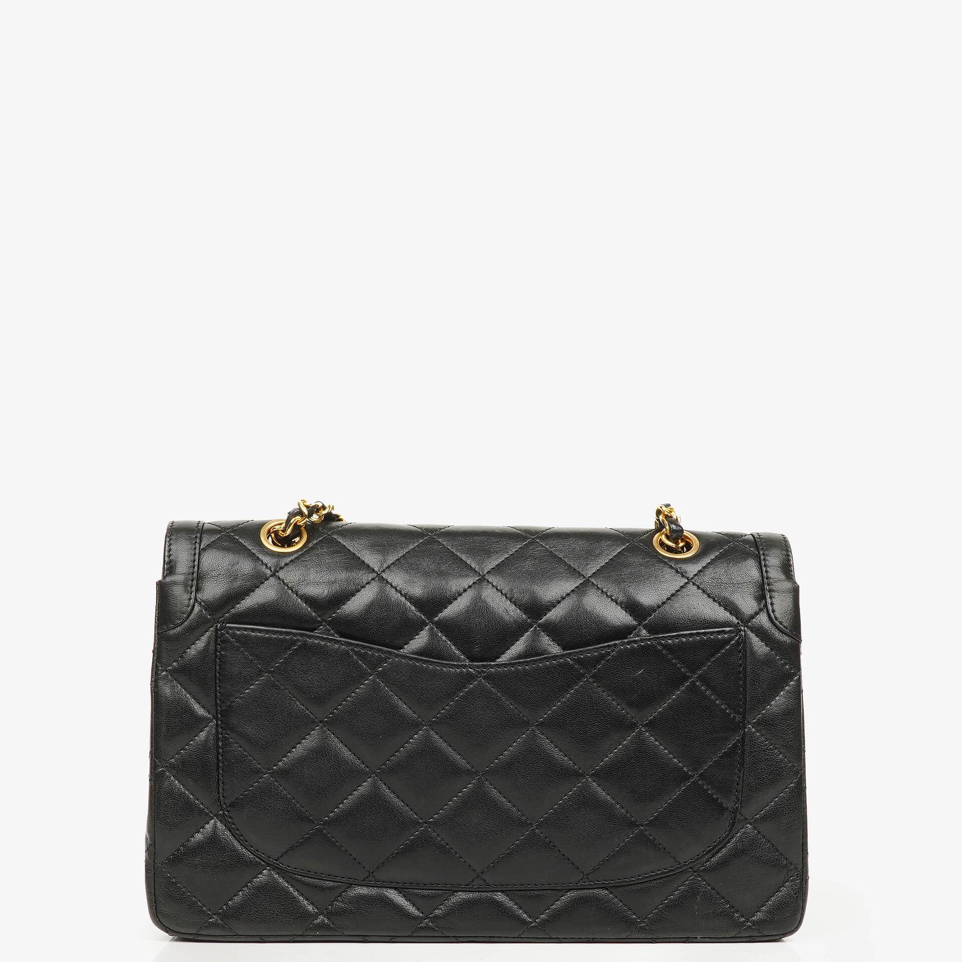 Chanel Paris Classic Medium Double Flap Bag aus schwarzem gestepptem Lammleder mit gold- und silberfarbener Hardware