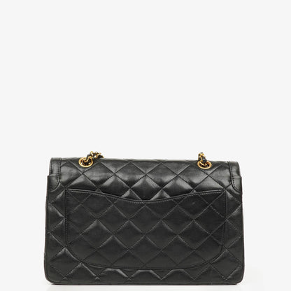 Chanel Paris Classic Medium Double Flap Bag aus schwarzem gestepptem Lammleder mit gold- und silberfarbener Hardware