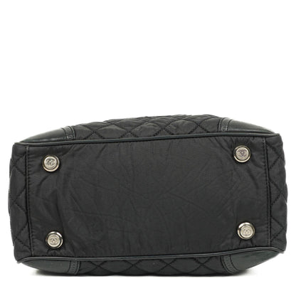 Chanel Paris New York Linie Tote Bag in Schwarz