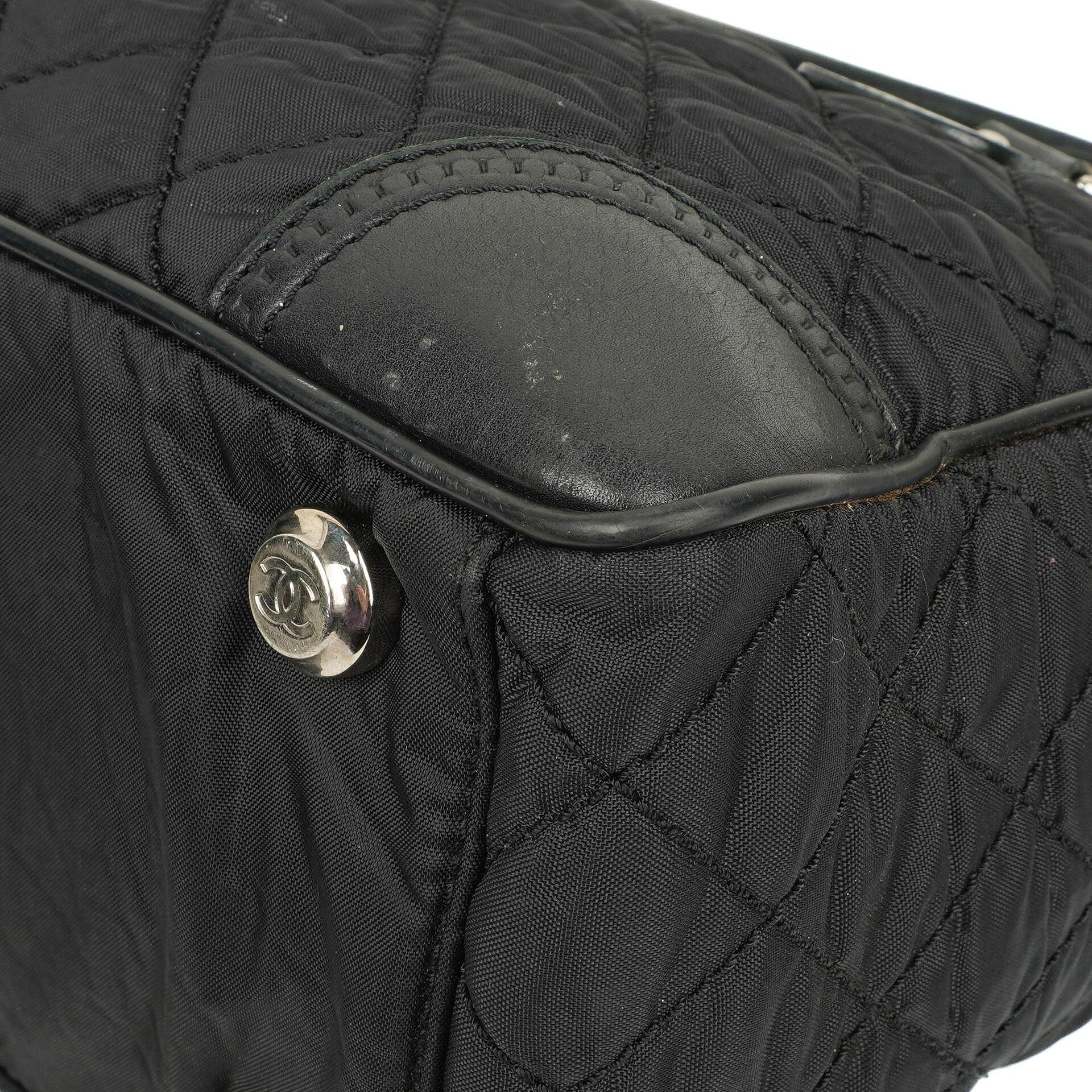 Chanel Paris New York Linie Tote Bag in Schwarz
