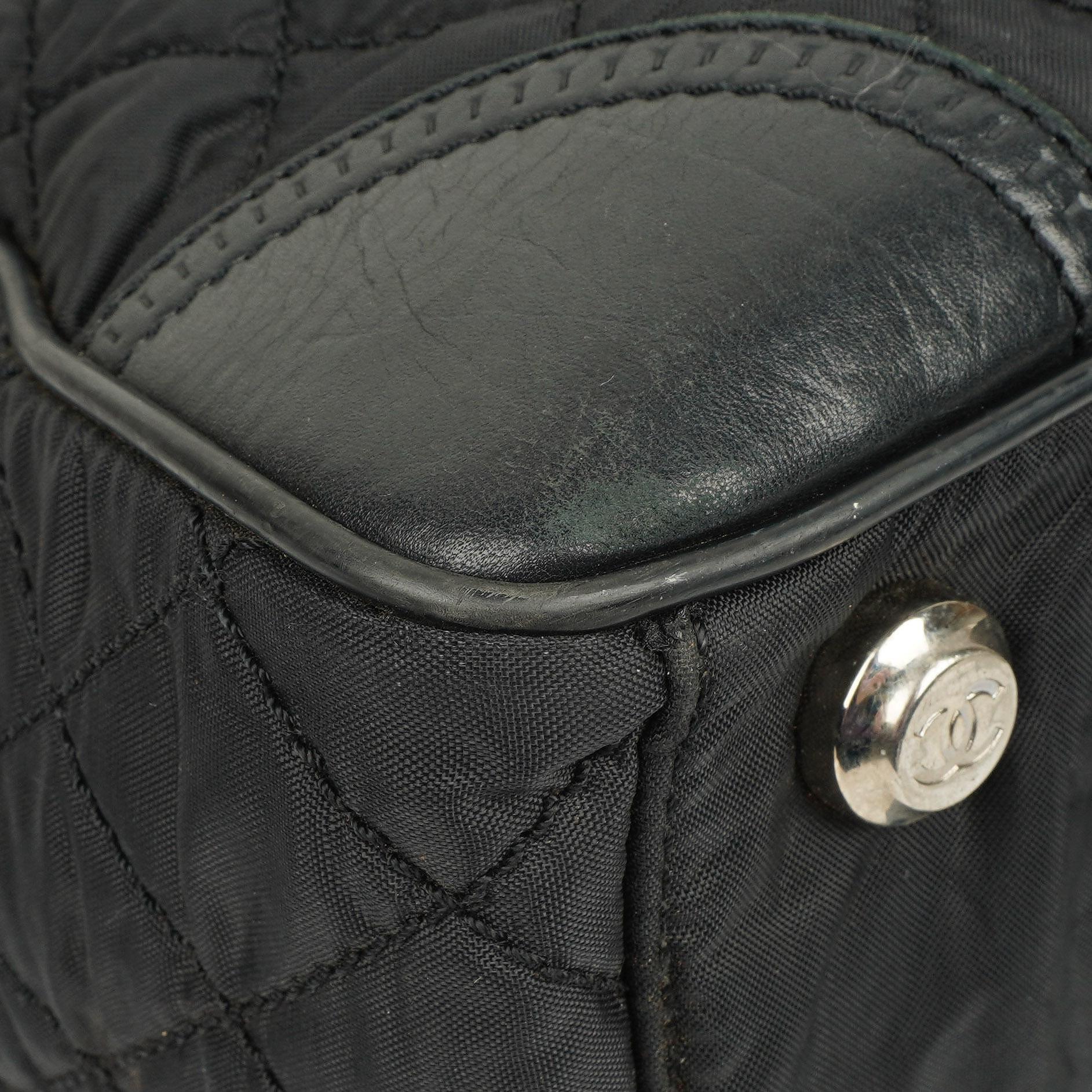 Chanel Paris New York Linie Tote Bag in Schwarz