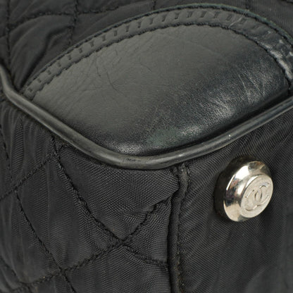 Chanel Paris New York Linie Tote Bag in Schwarz