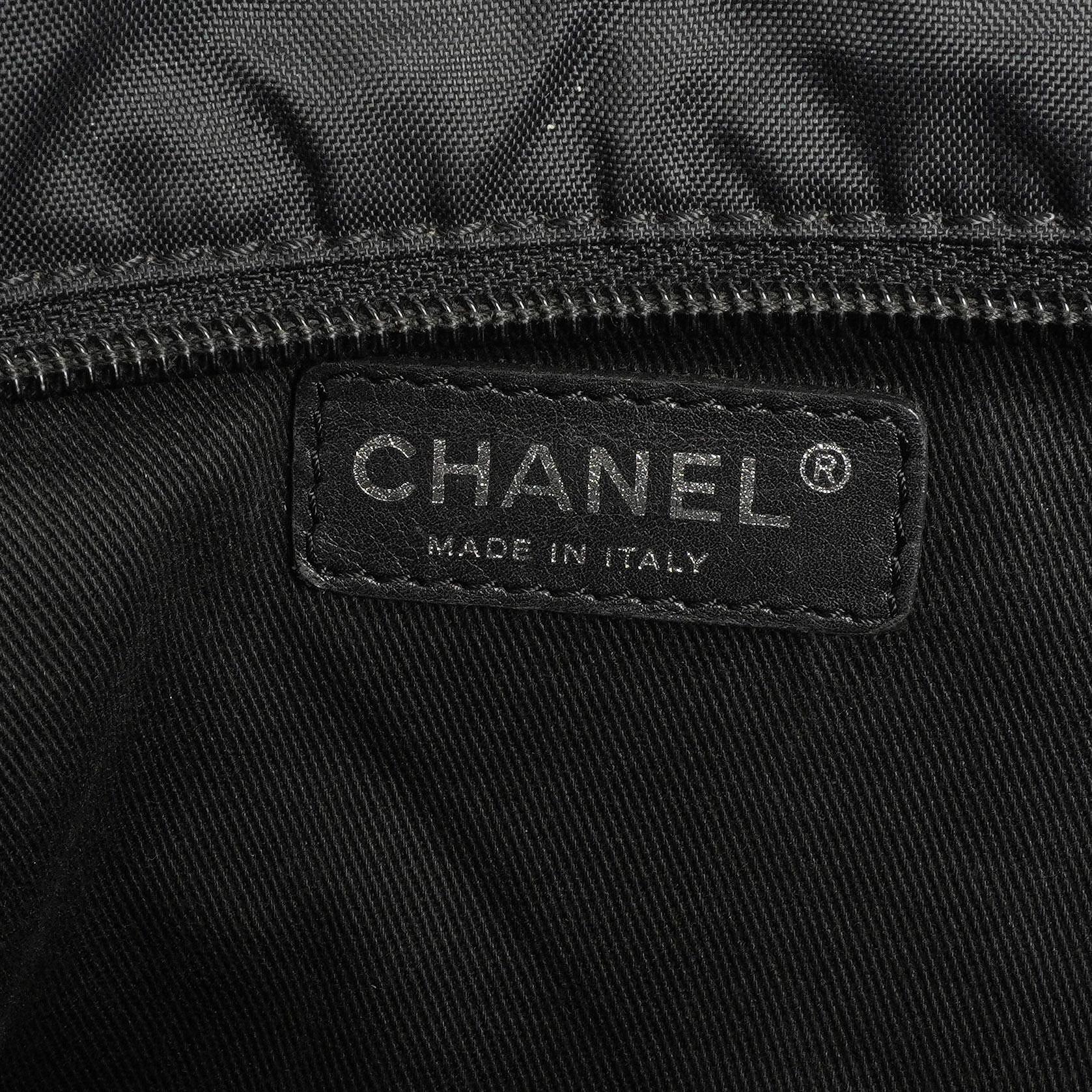 Chanel Paris New York Linie Tote Bag in Schwarz