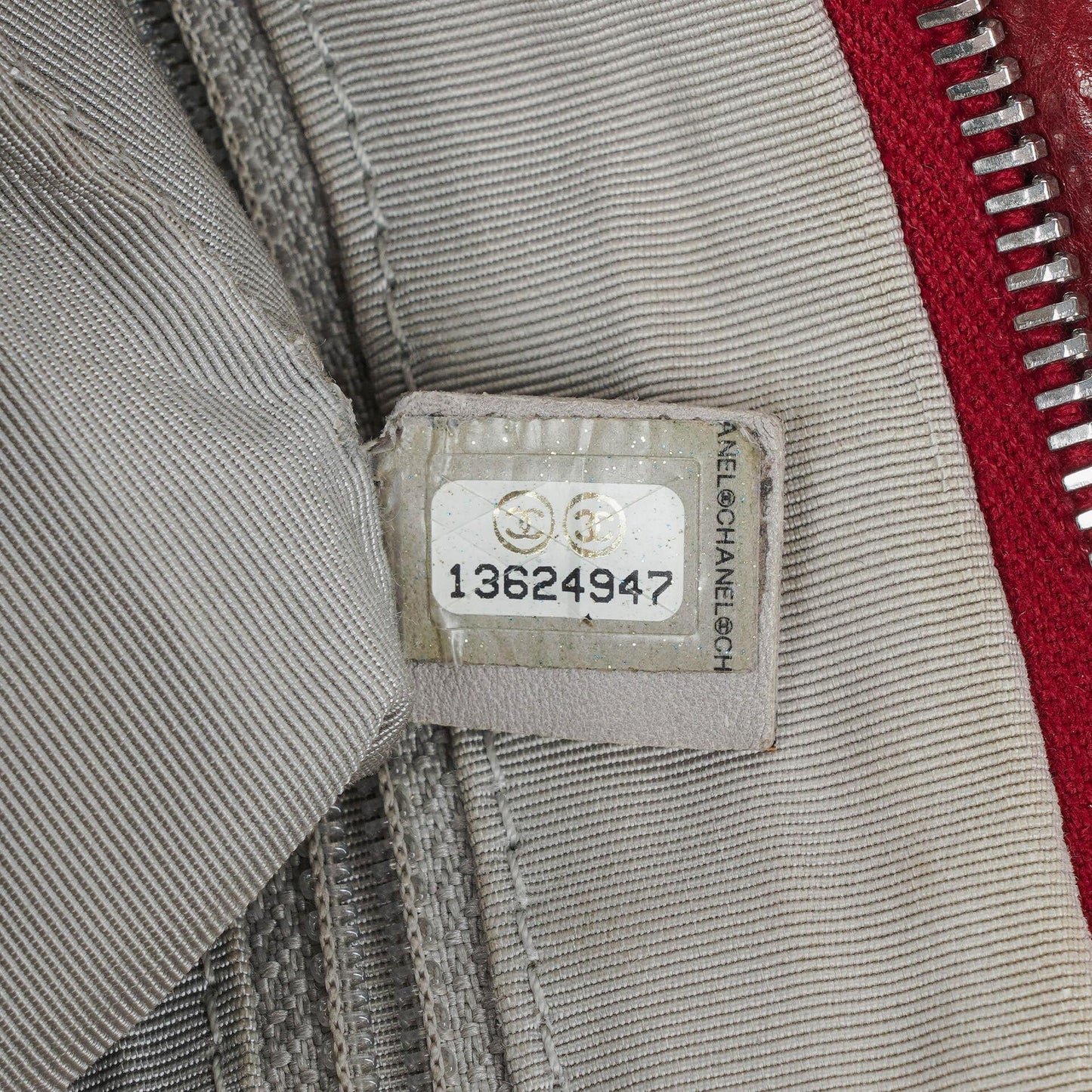 Chanel Paris-Shanghai Schultertasche aus rotem Leder
