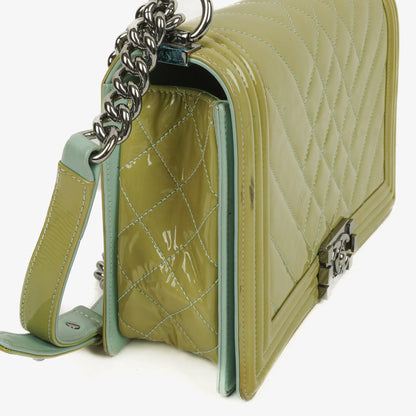 Chanel Boy Flap Tasche aus Lackleder