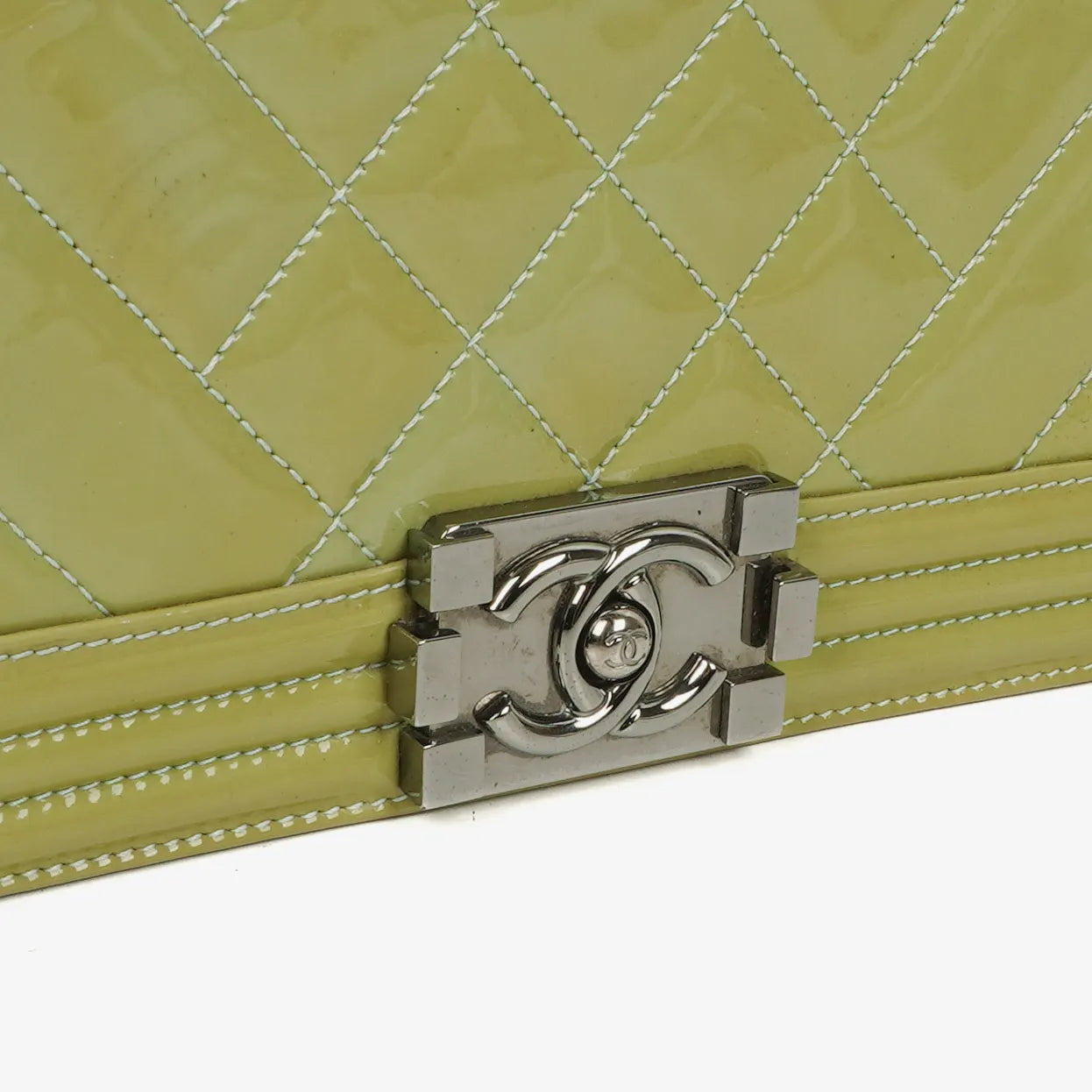 Chanel Boy Flap Tasche aus Lackleder