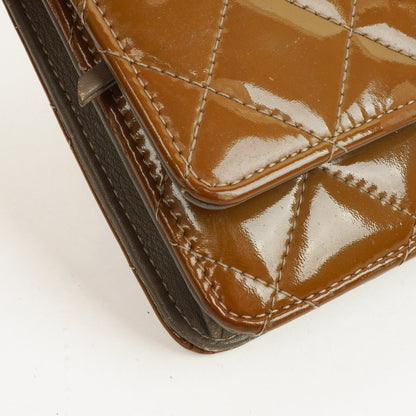 Chanel Wallet on Chain WOC aus gestepptem Lackleder