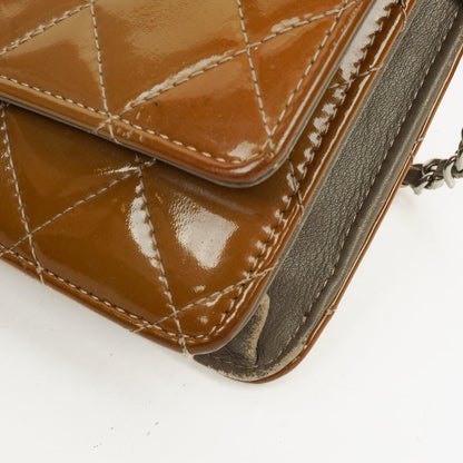 Chanel Wallet on Chain WOC aus gestepptem Lackleder