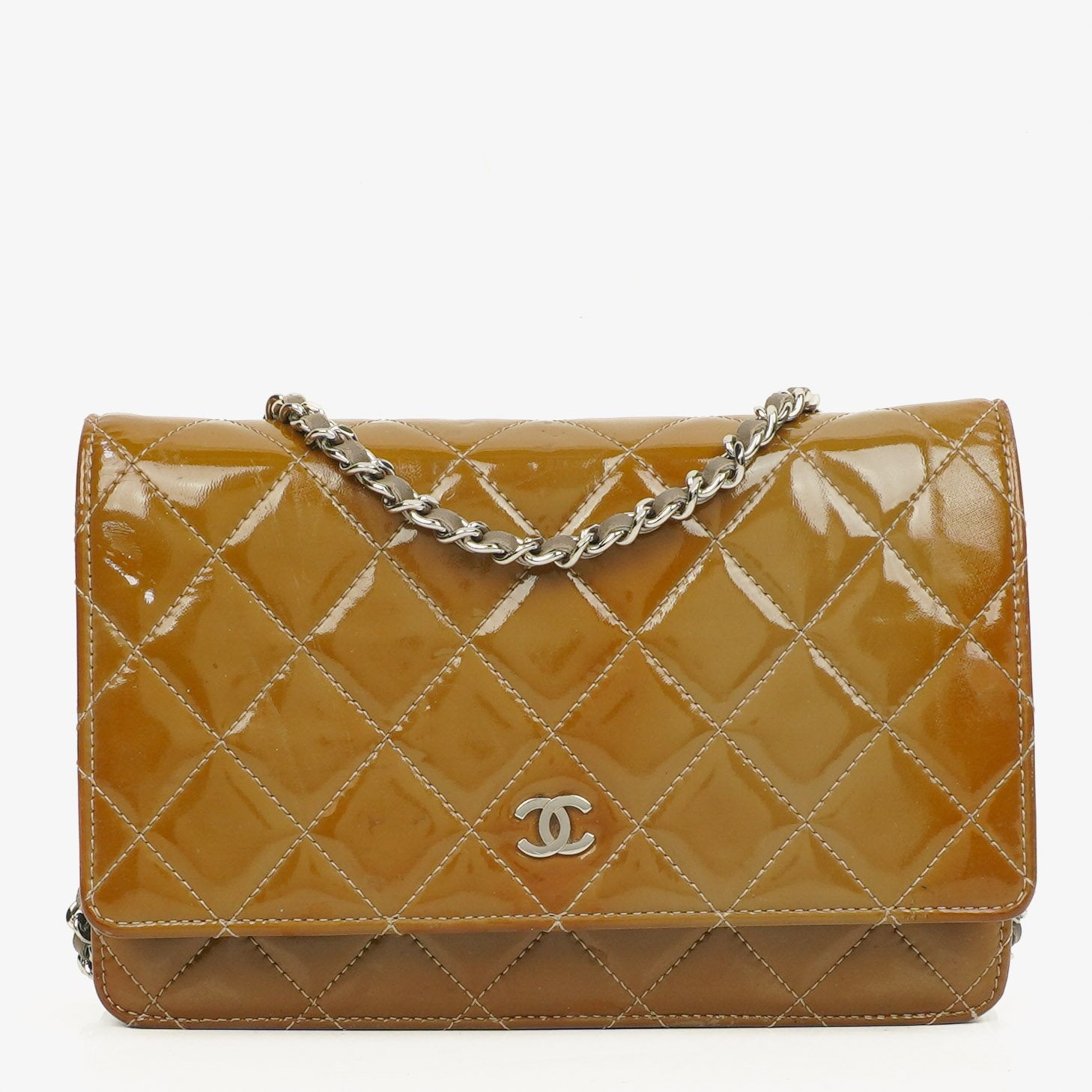 Chanel Wallet on Chain WOC aus gestepptem Lackleder