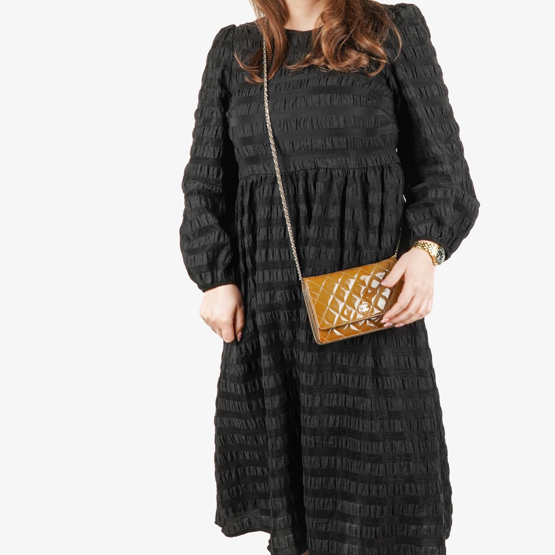 Chanel Wallet on Chain WOC aus gestepptem Lackleder