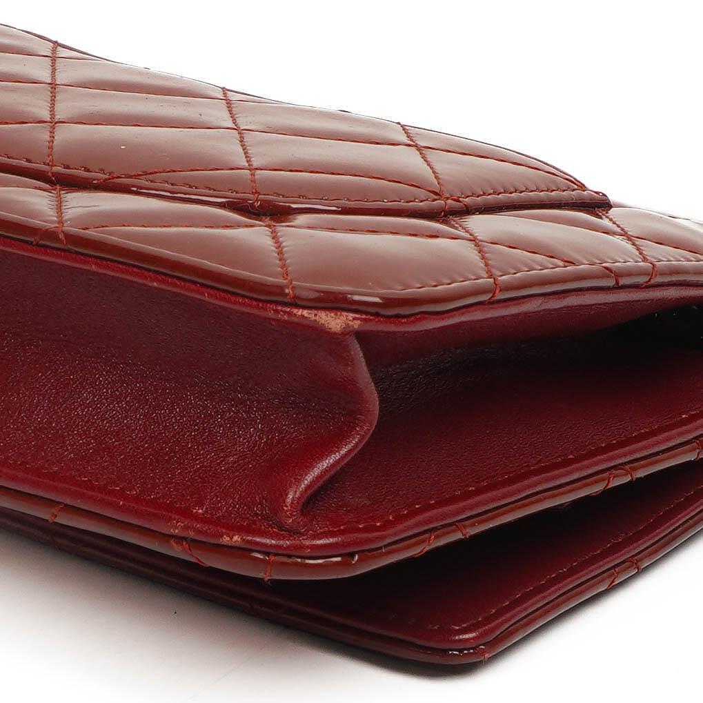 Chanel Lack Gepolsterte Geldbörse mit Kette WOC Rot