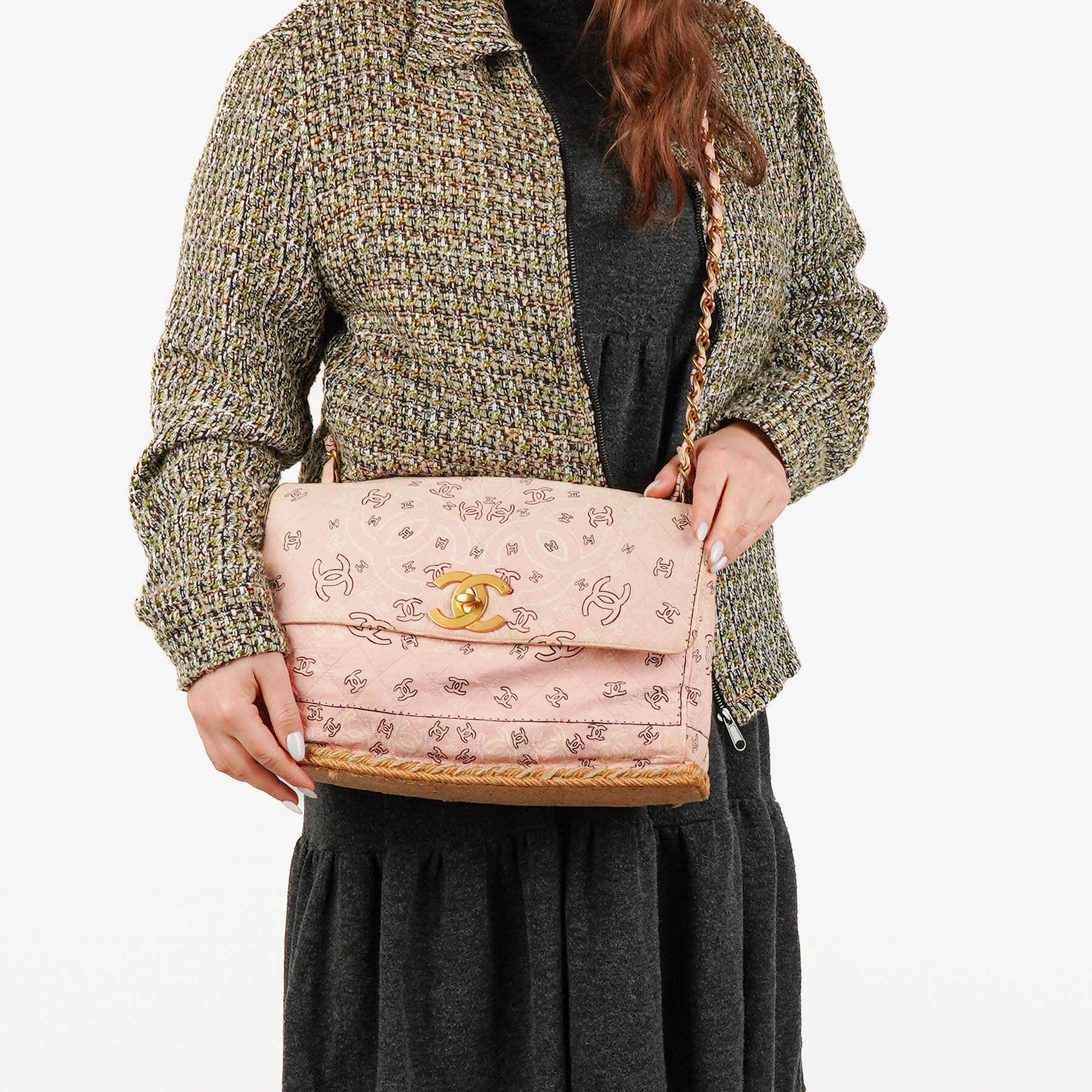 Chanel Maxi Single Flap Schultertasche aus pinkem Bandana Canvas