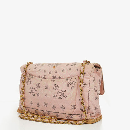 Chanel Maxi Single Flap Schultertasche aus pinkem Bandana Canvas