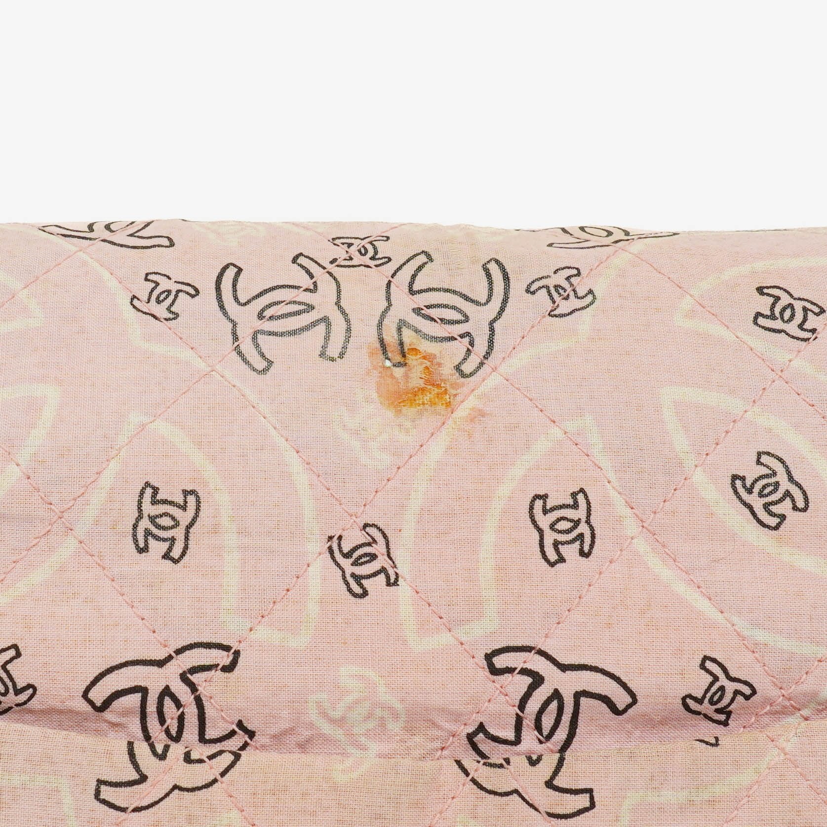 Chanel Maxi Single Flap Schultertasche aus pinkem Bandana Canvas