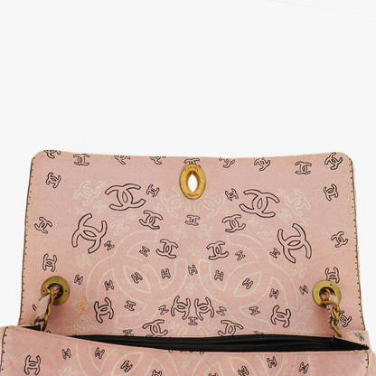 Chanel Maxi Single Flap Schultertasche aus pinkem Bandana Canvas