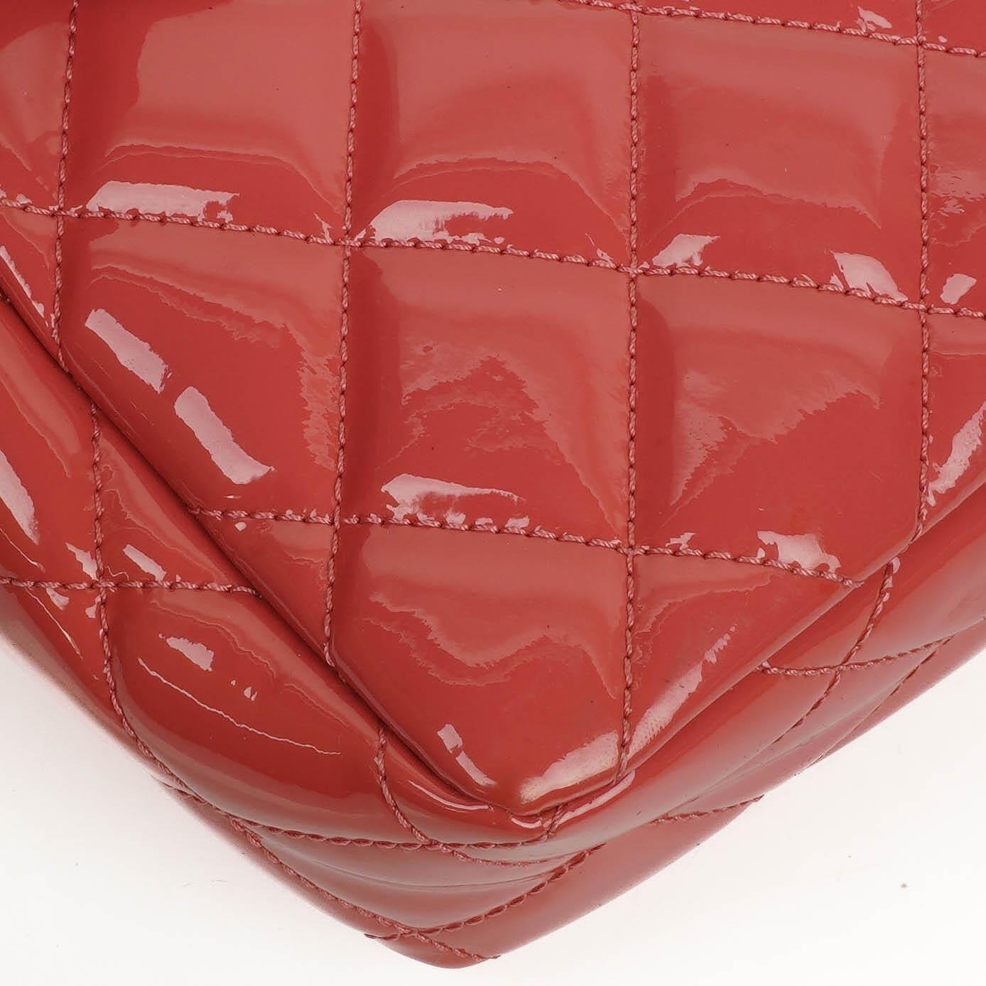 Chanel Classic Mini Flap Tasche aus rosa Lackkalbsleder