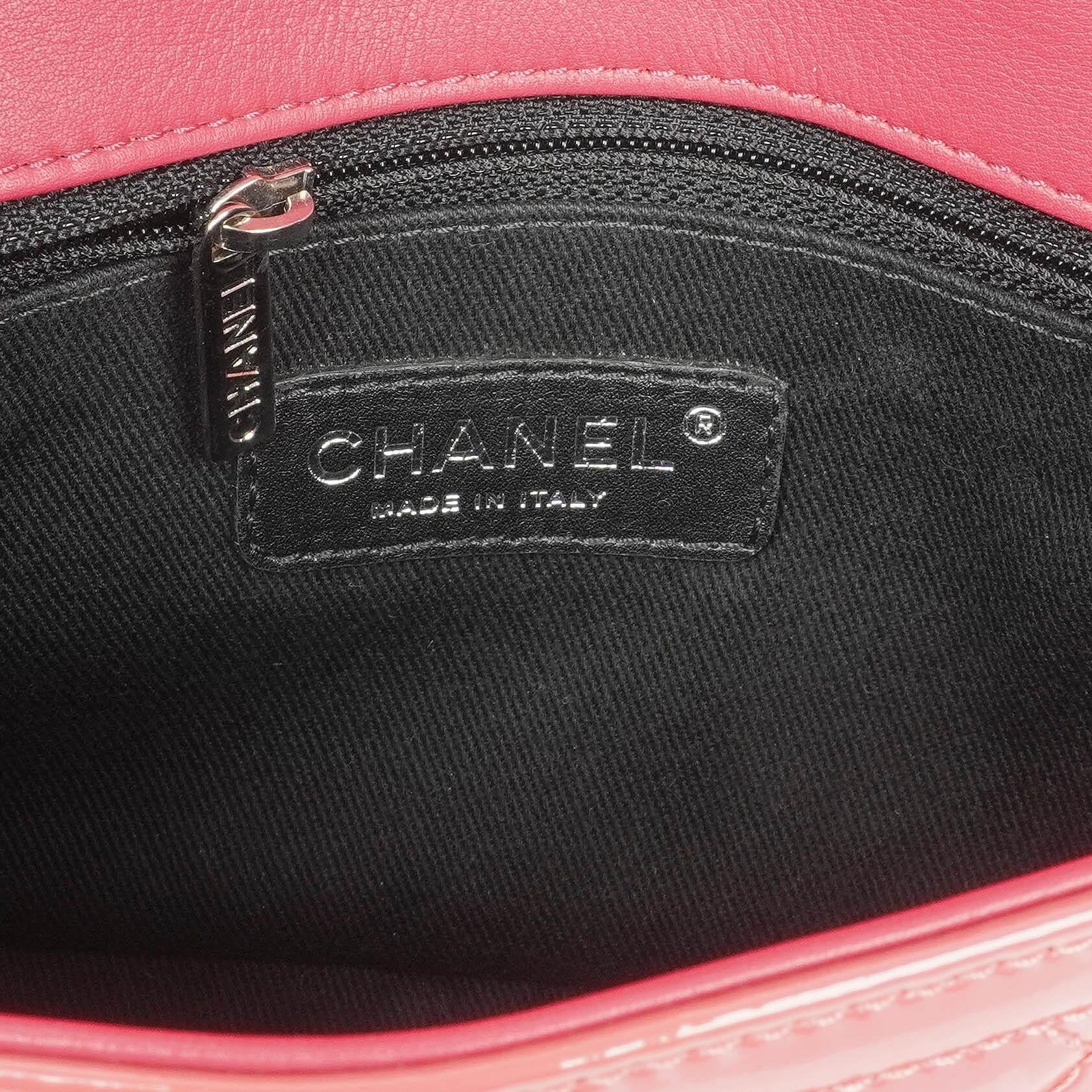 Chanel Classic Mini Flap Tasche aus rosa Lackkalbsleder