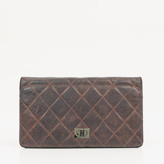Chanel Lila Stepp-Altes Kalbsleder Reissue 2.55 Yen Geldbörse