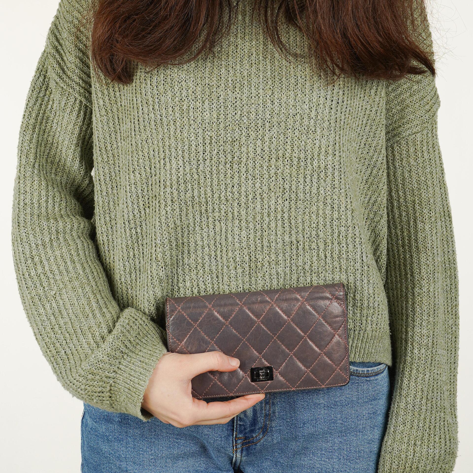 Chanel Lila Stepp-Altes Kalbsleder Reissue 2.55 Yen Geldbörse