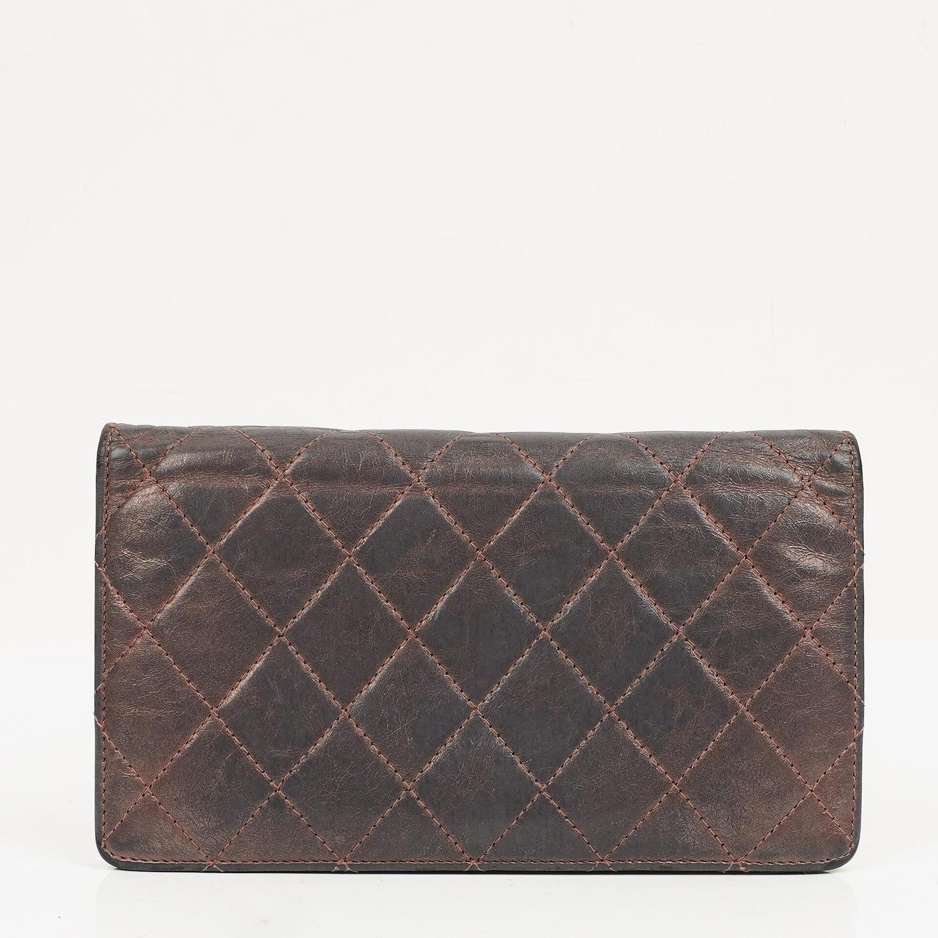 Chanel Lila Stepp-Altes Kalbsleder Reissue 2.55 Yen Geldbörse