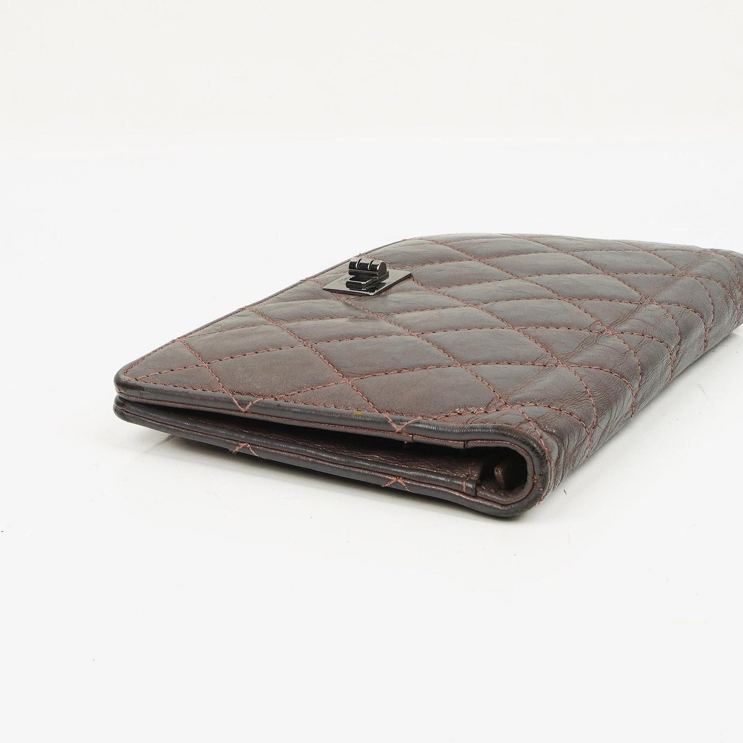 Chanel Lila Stepp-Altes Kalbsleder Reissue 2.55 Yen Geldbörse