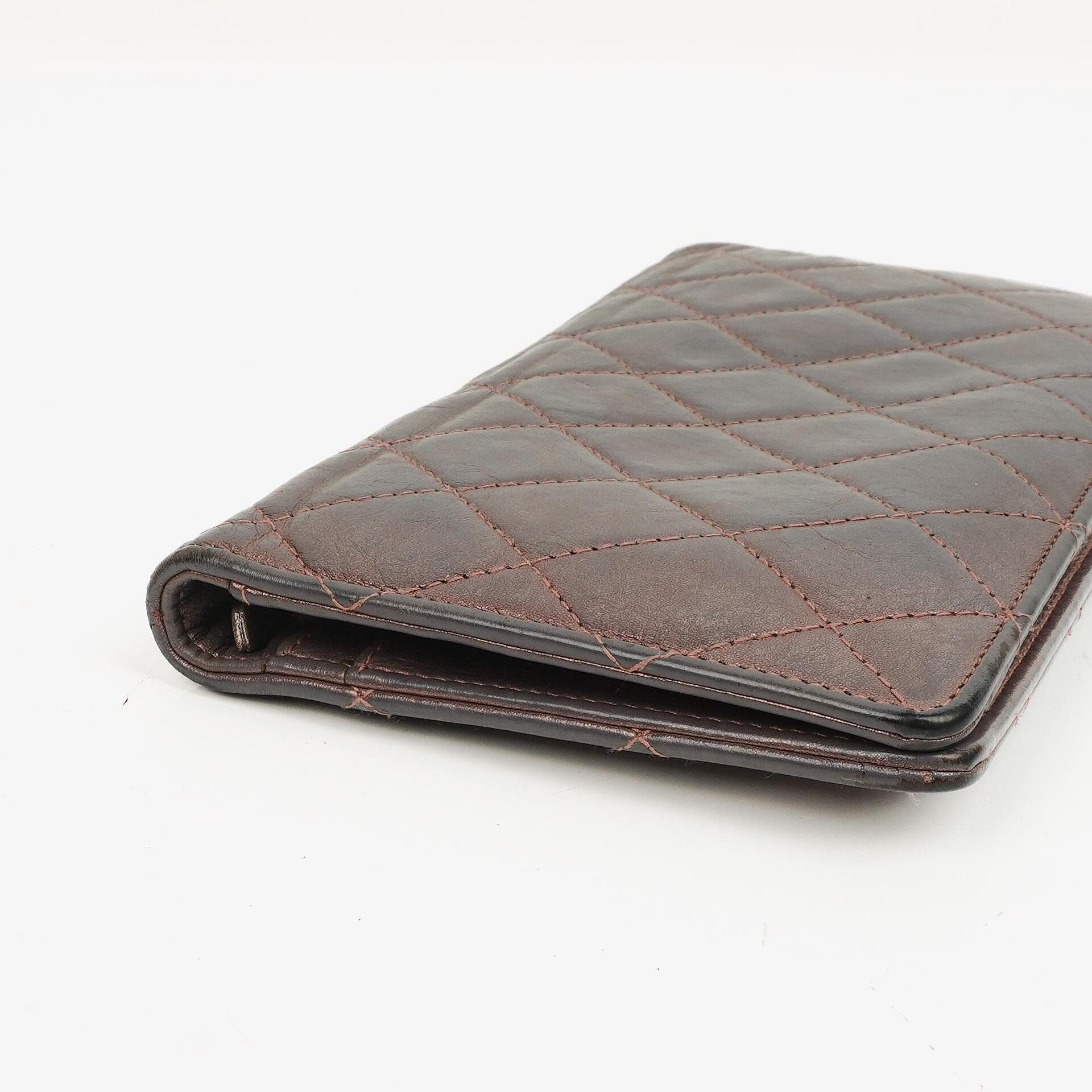 Chanel Lila Stepp-Altes Kalbsleder Reissue 2.55 Yen Geldbörse