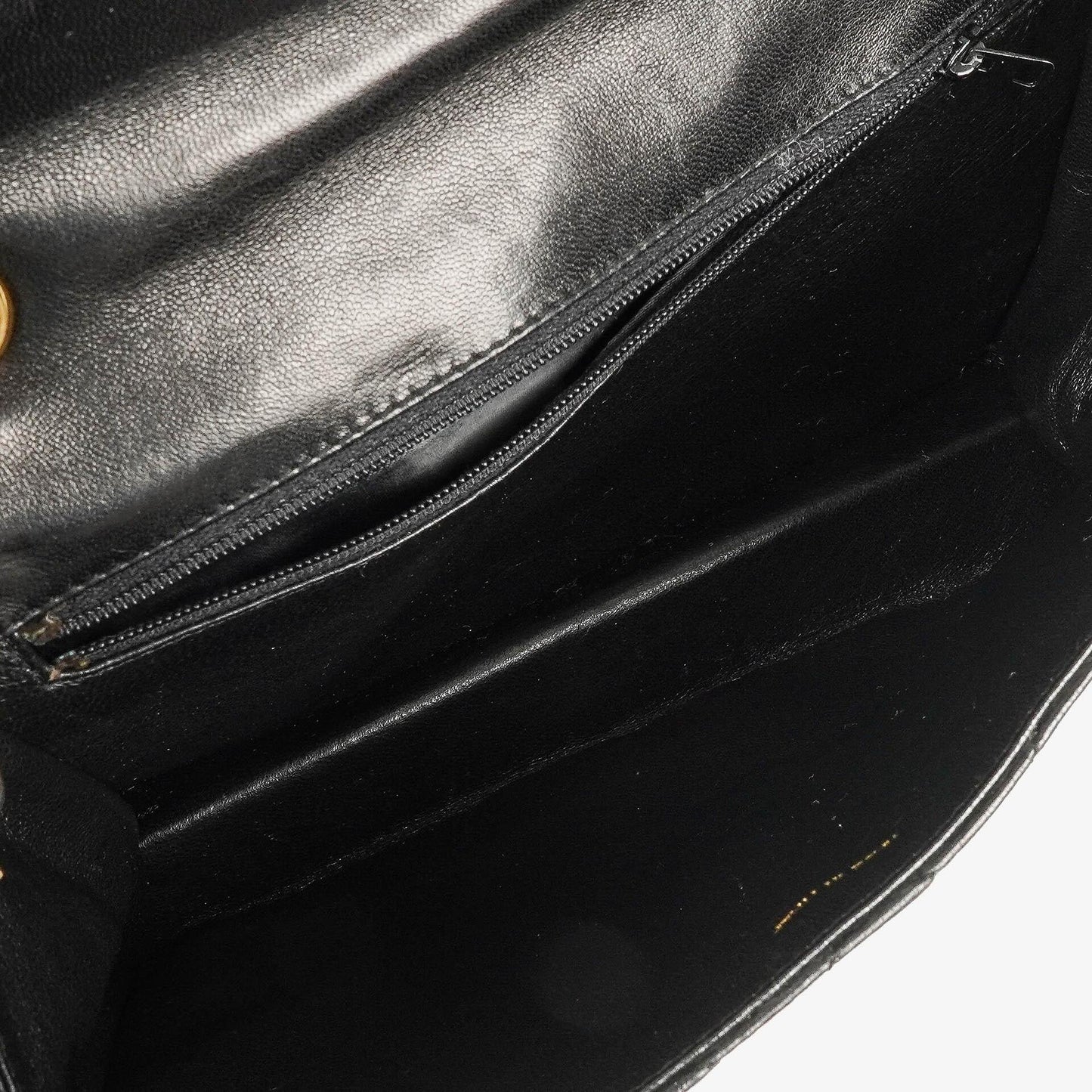 Chanel Vintage Tassel Flap Tasche aus schwarzem gestepptem Lammleder