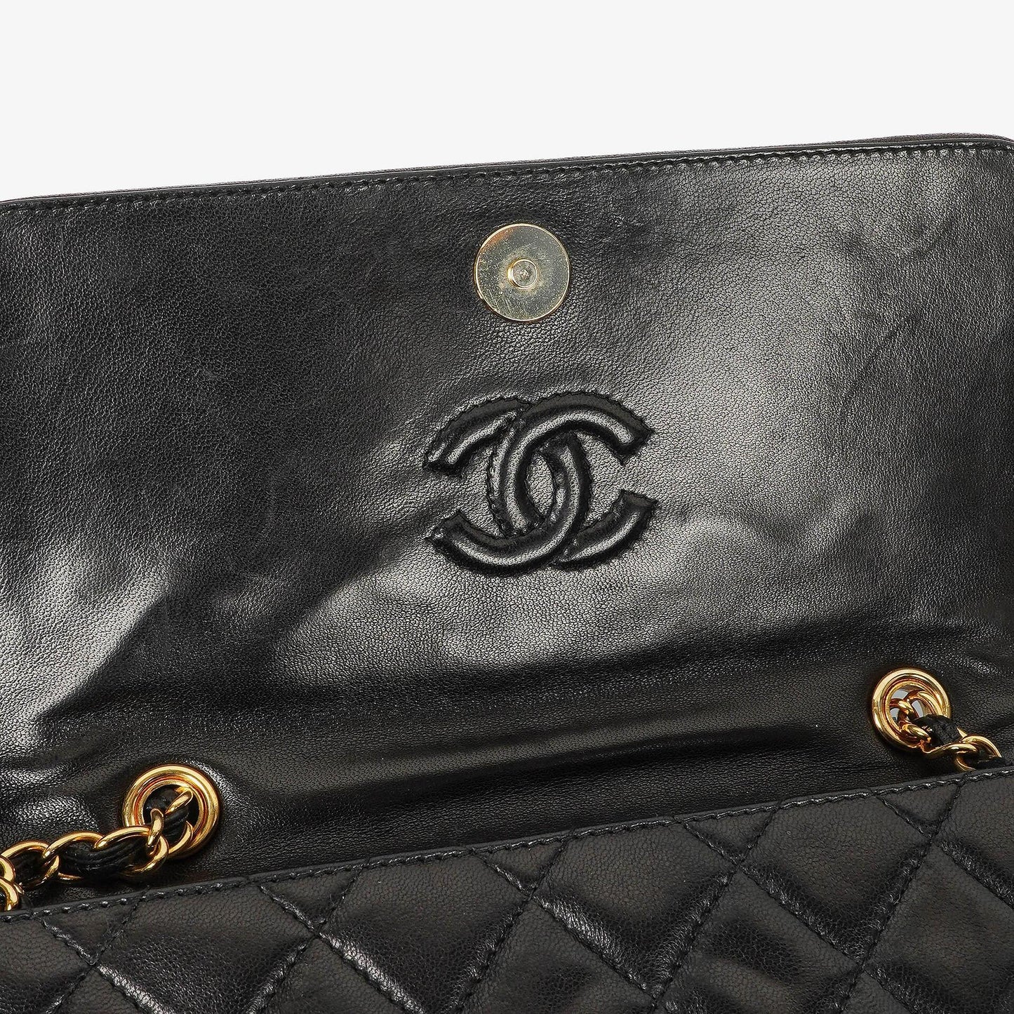 Chanel Vintage Tassel Flap Tasche aus schwarzem gestepptem Lammleder