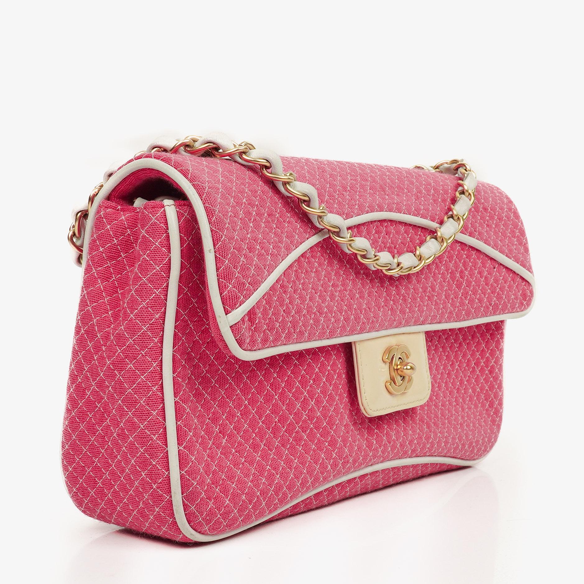 Chanel Single Flap Bag aus gestepptem Jersey in Pink und Weiß