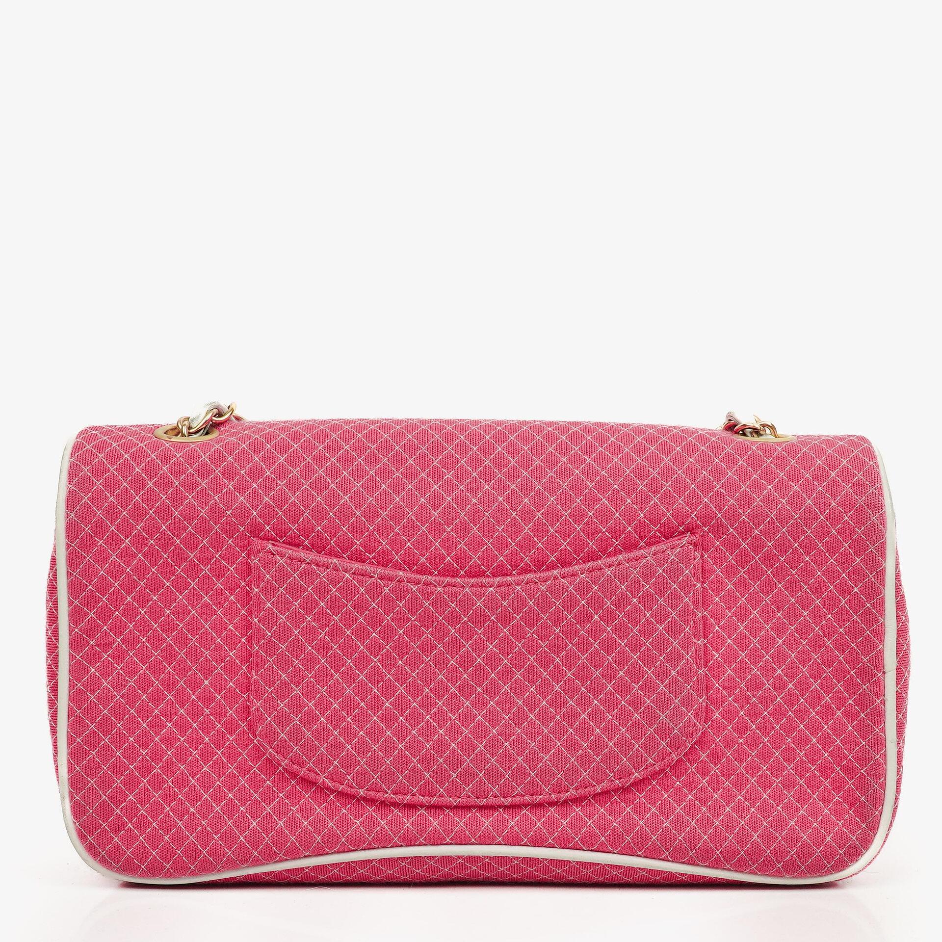 Chanel Single Flap Bag aus gestepptem Jersey in Pink und Weiß