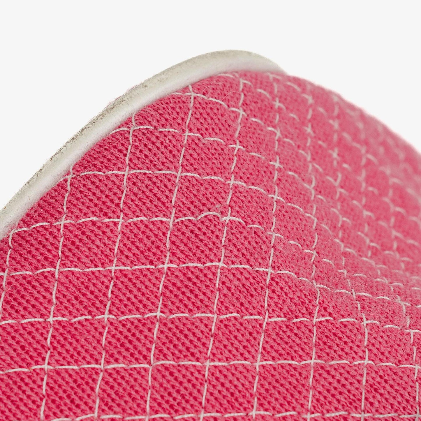 Chanel Single Flap Bag aus gestepptem Jersey in Pink und Weiß