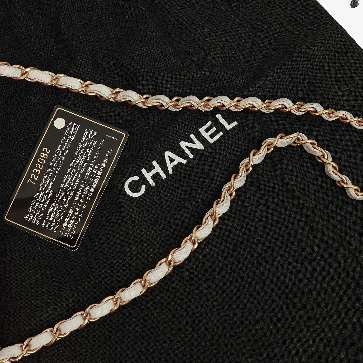 Chanel Single Flap Bag aus gestepptem Jersey in Pink und Weiß