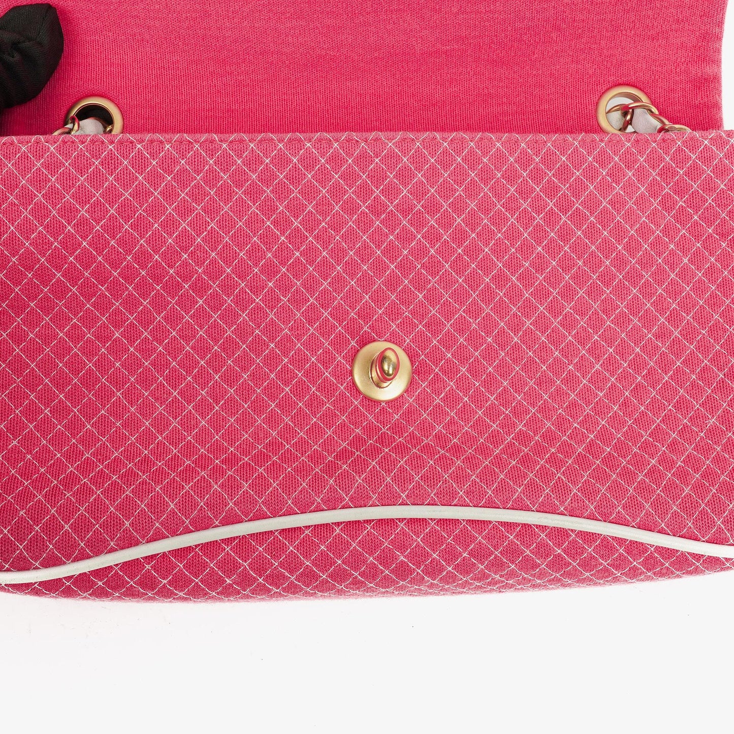 Chanel Single Flap Bag aus gestepptem Jersey in Pink und Weiß
