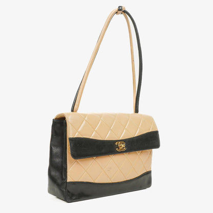 Chanel Gestepptes Lammleder Beige Schwarz Single Flap