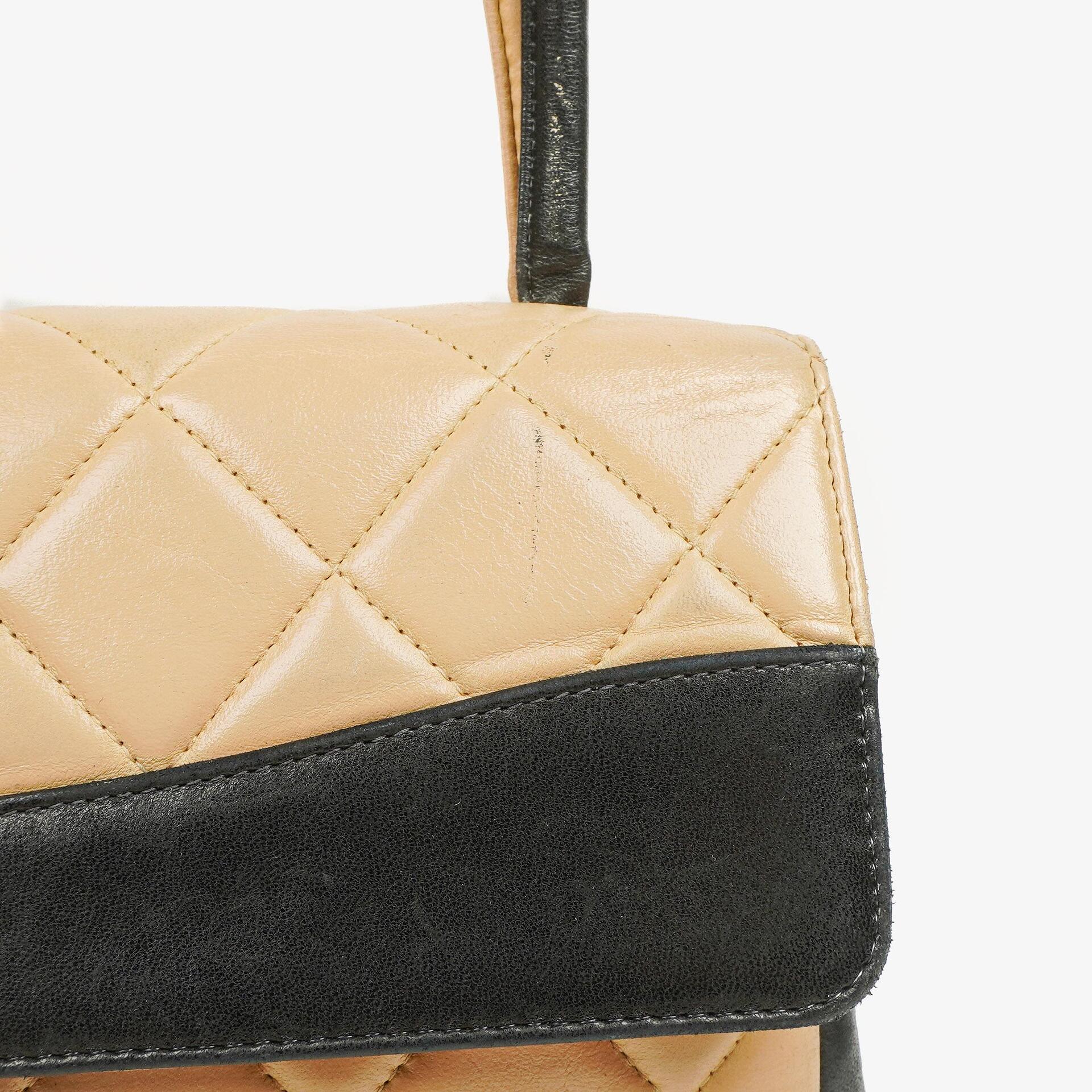Chanel Gestepptes Lammleder Beige Schwarz Single Flap