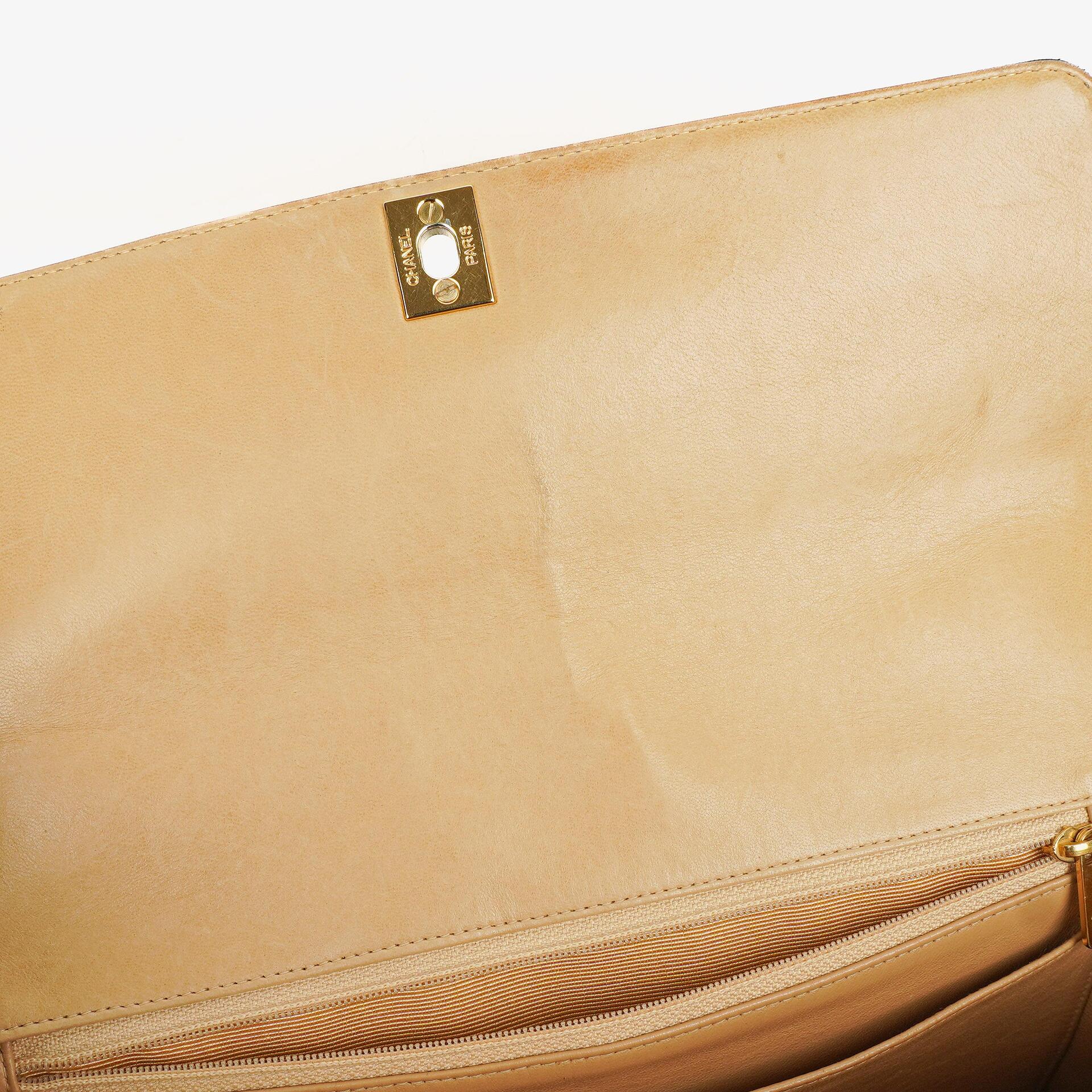 Chanel Gestepptes Lammleder Beige Schwarz Single Flap