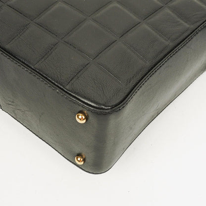 Chanel Chocolate Bar Schultertasche aus schwarzem gestepptem Lammleder