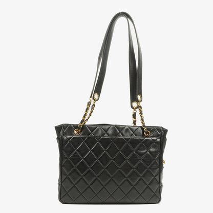 Chanel schwarze gesteppte Shopping-Tote aus Lammleder