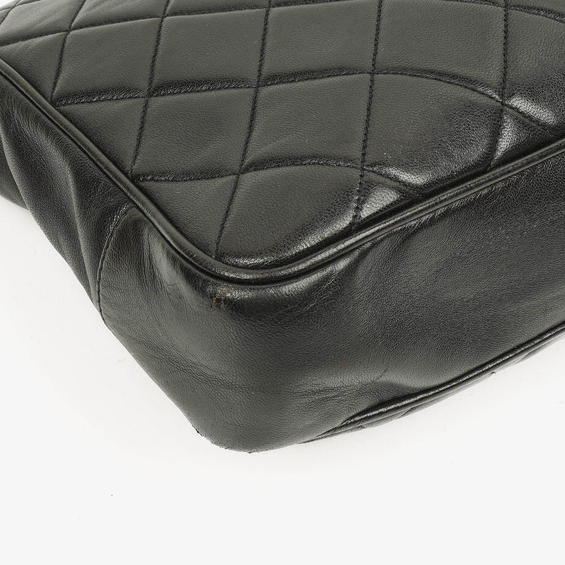 Chanel schwarze gesteppte Shopping-Tote aus Lammleder
