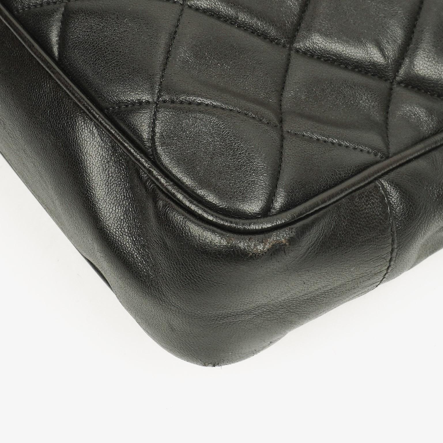 Chanel schwarze gesteppte Shopping-Tote aus Lammleder