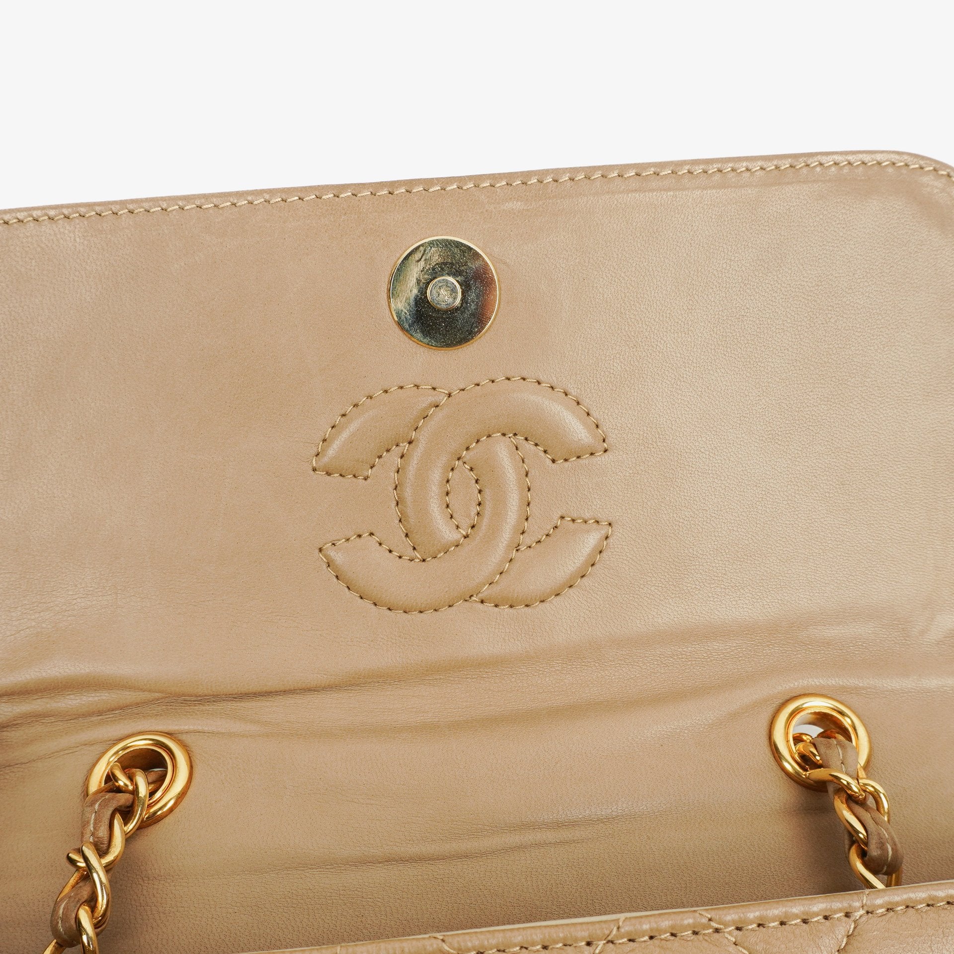 Chanel Vintage Tassel Flap Tasche aus gestepptem Lammleder