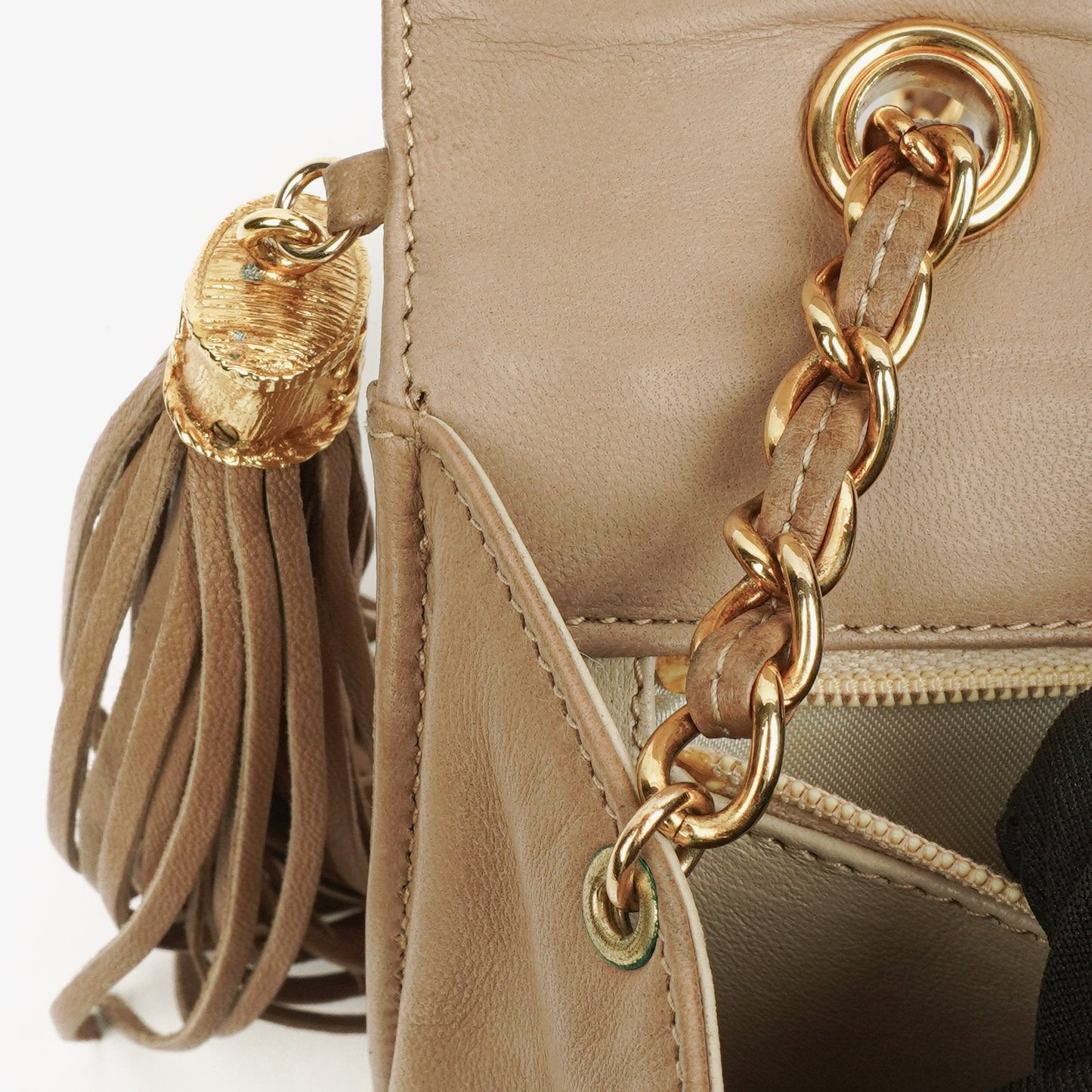Chanel Vintage Tassel Flap Tasche aus gestepptem Lammleder
