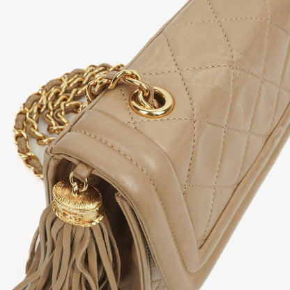 Chanel Vintage Tassel Flap Tasche aus gestepptem Lammleder